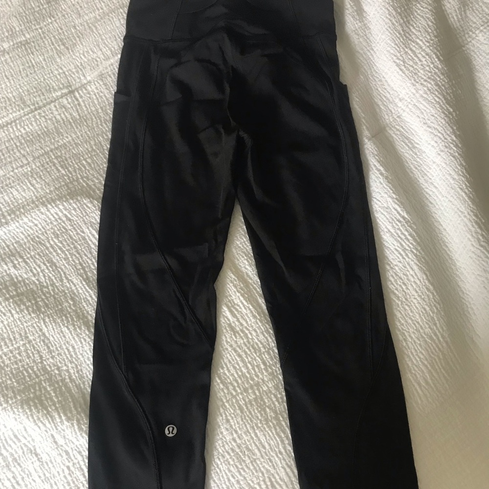 Womens Size 4, black, Lululemon leggings